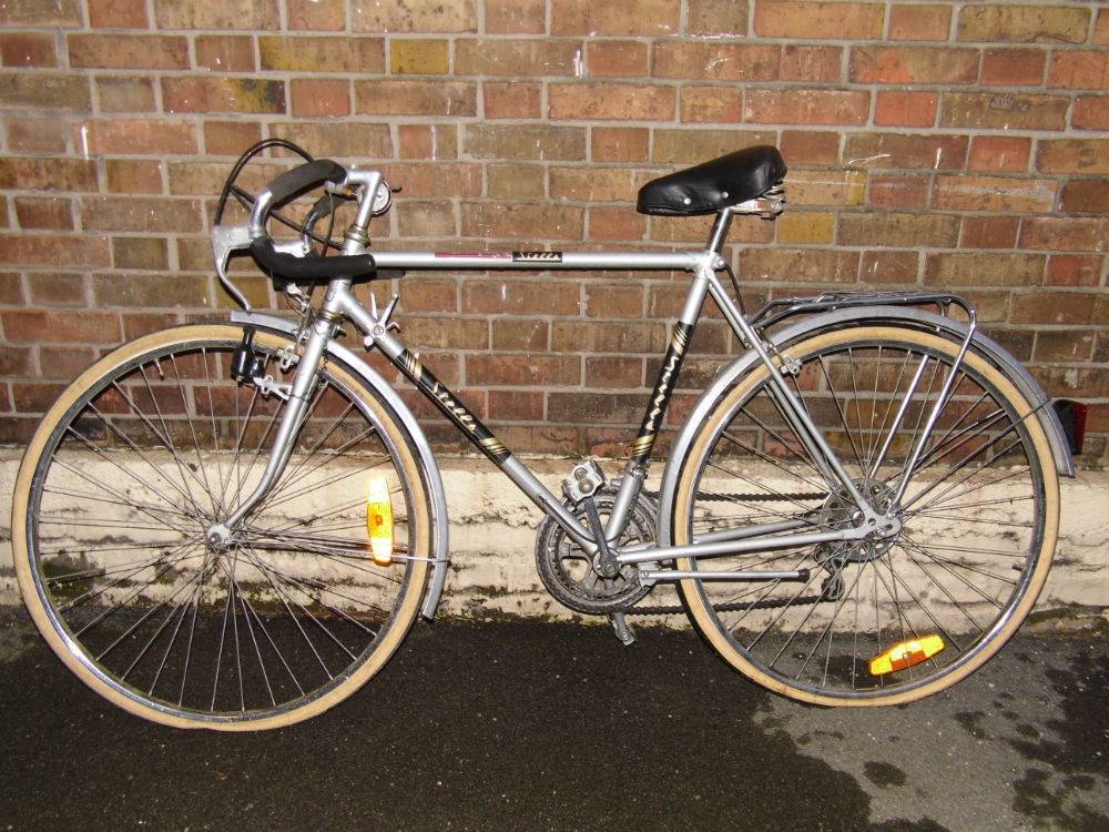 Ancien vélo vintage STELLA pédalier roues guidon