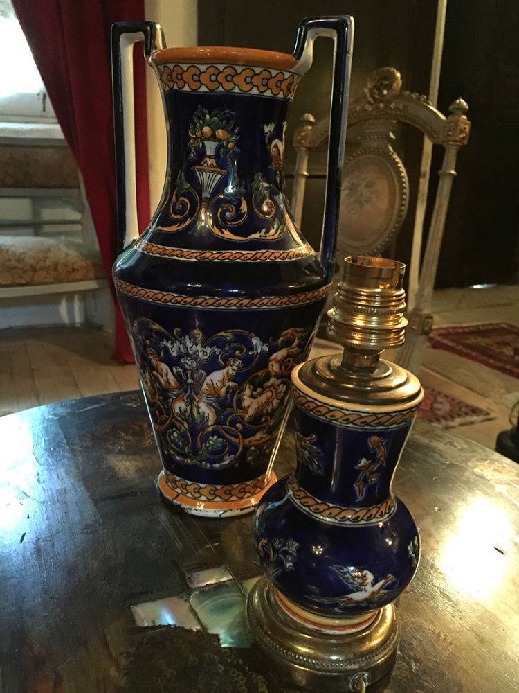 Vase et lampe GIEN décor renaissance fond bleu
