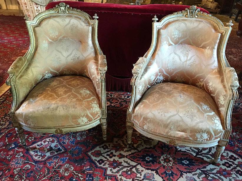 paire de bergères de style Louis XVI