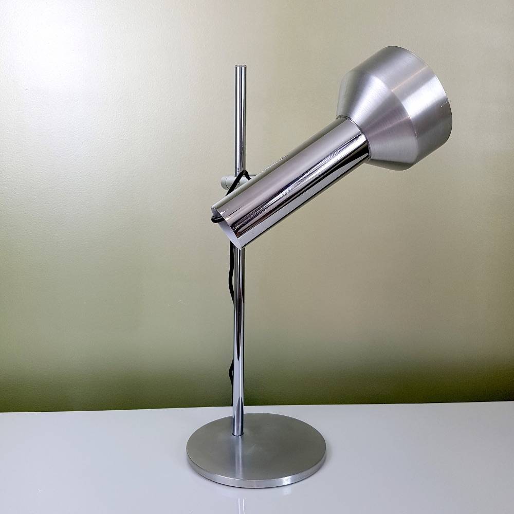 Lampe de bureau articulée chrome et aluminium brossé vue 2