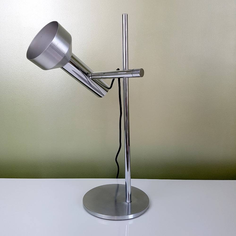 Lampe de bureau articulée chrome et aluminium brossé vue 5