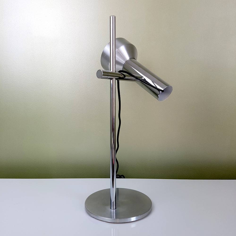 Lampe de bureau articulée chrome et aluminium brossé vue 4