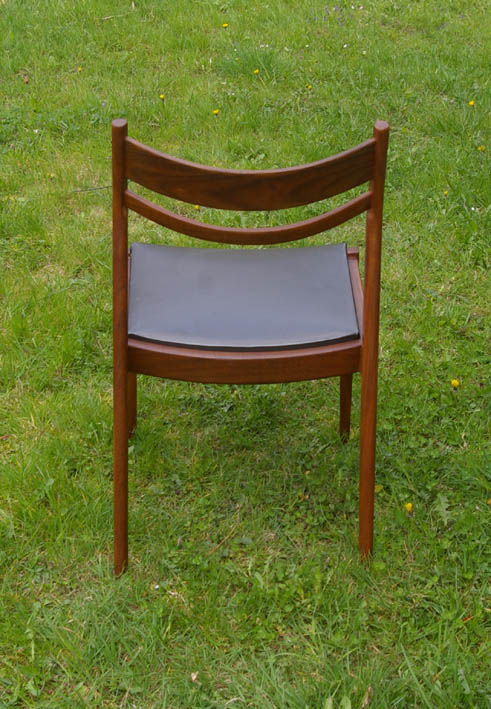chaises scandinaves gessef consorzio sedie friuli_5