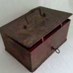 PETIT COFFRE-FORT EN FER 3