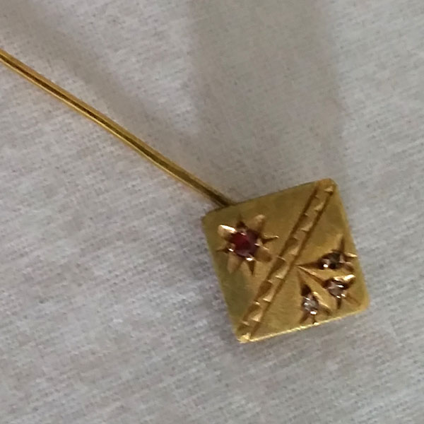 PINGLE-DE-CRAVATE-DIX-HUIT-CARATS-3