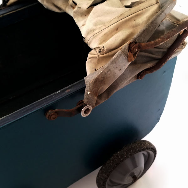 ANCIEN LANDAU DE POUPÉE 3