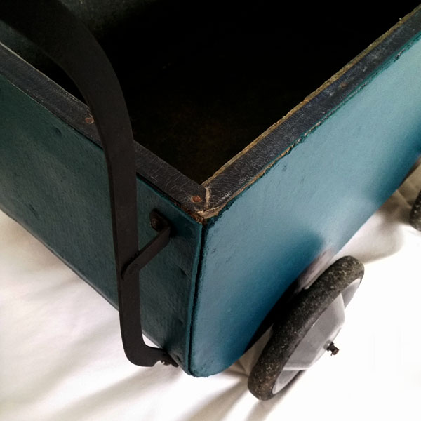 ANCIEN LANDAU DE POUPÉE 2