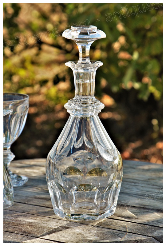 Carafe à vin en cristal de Baccarat modèle Harcourt